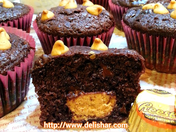 reeses-stuffed-choc-muffins