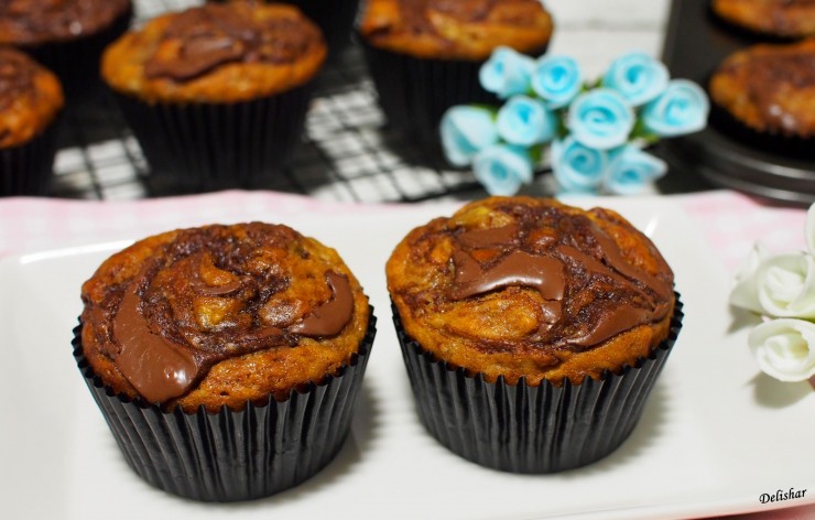 Nutella Swirled Banana Muffins 2