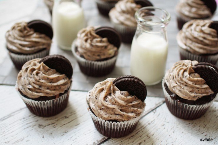 Cookies and cream cuppies