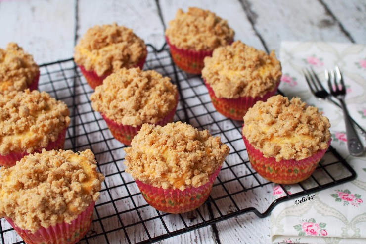 Apple Crumble Muffins