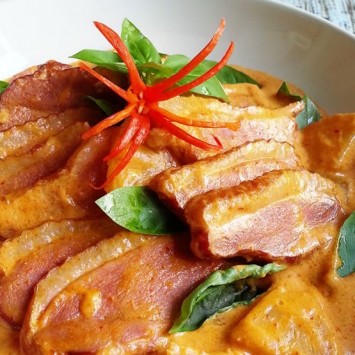 thai red curry duck pineapple