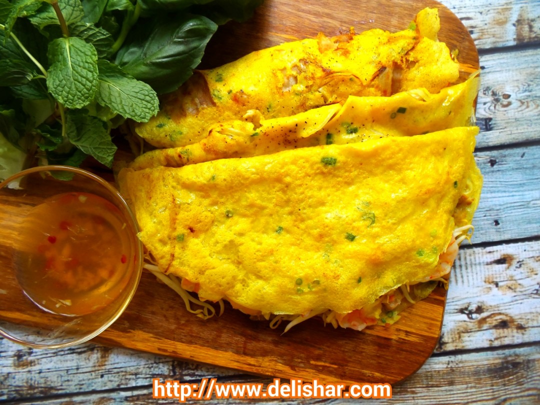 Bánh Xèo (Vietnamese Filled Crepes) - Delishar | Singapore Cooking ...