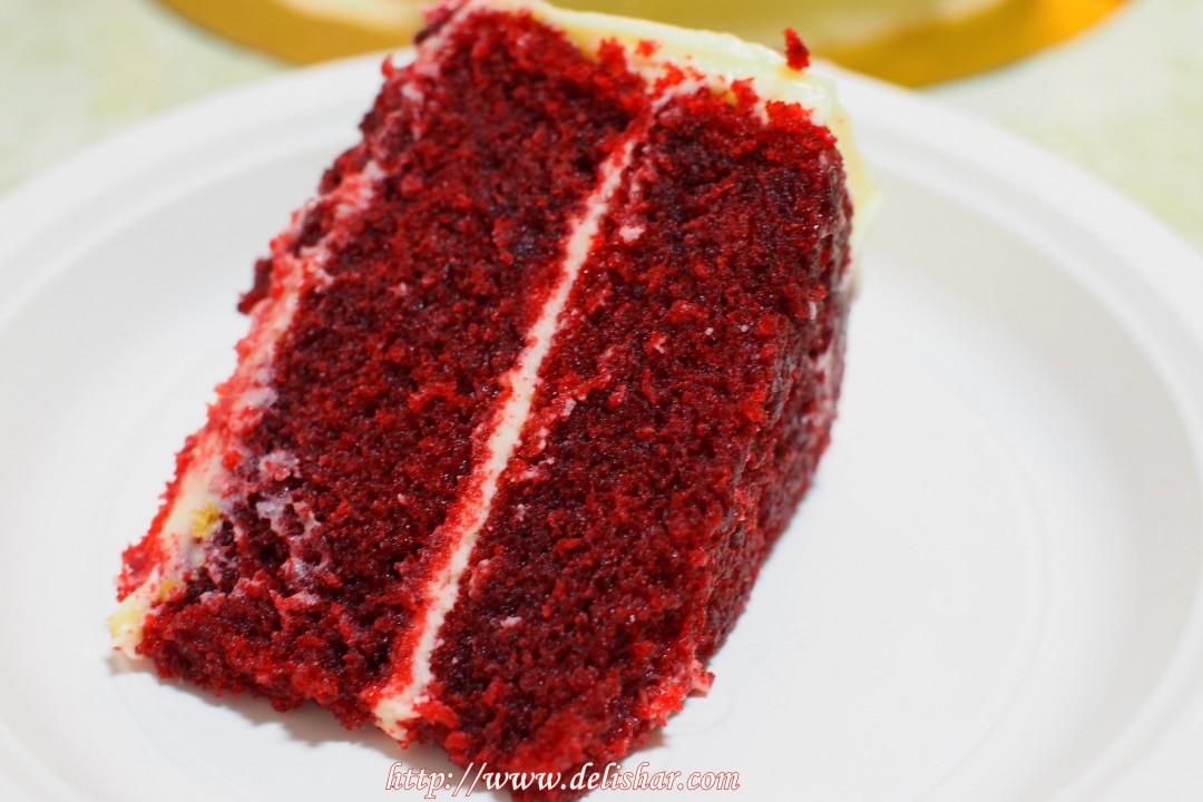 Red Velvet Cake With Cream Cheese Frosting Delishar